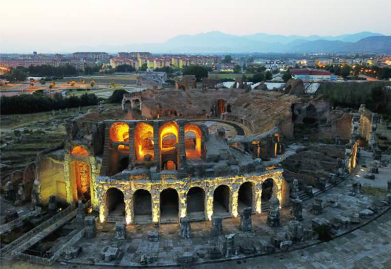Santa Maria Capua Vetere: una notte di spettacoli all’Anfiteatro Campano