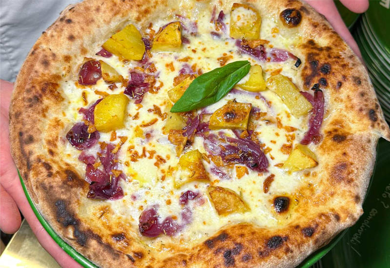 Capua. Lepore&Farine. La promettente nuova creazione di Daniele Lepore.