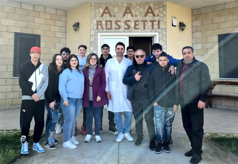 Domenico Rossetti sale in cattedra e illustra agli studenti dell’Agrario di Casal di Principe i segreti del pane di Brezza