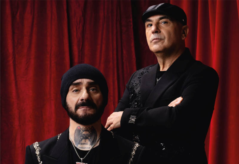 Gli Articolo 31 il 14 maggio incontrano i fan con un mini live al Centro Commerciale Campania